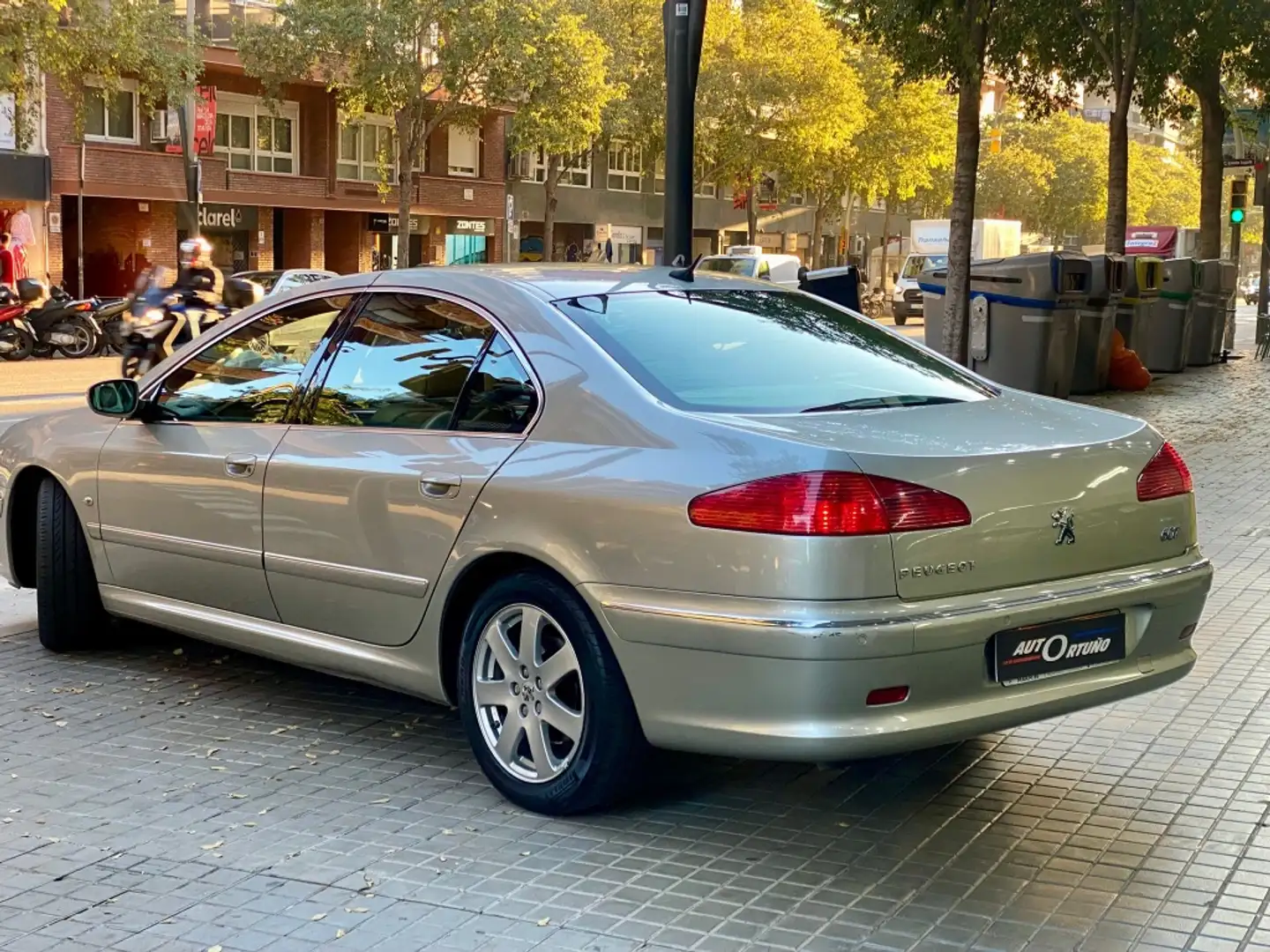 Peugeot 607 2.7HDi Pack Diamante Aut. Beige - 2