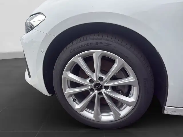 Audi A5 view 7