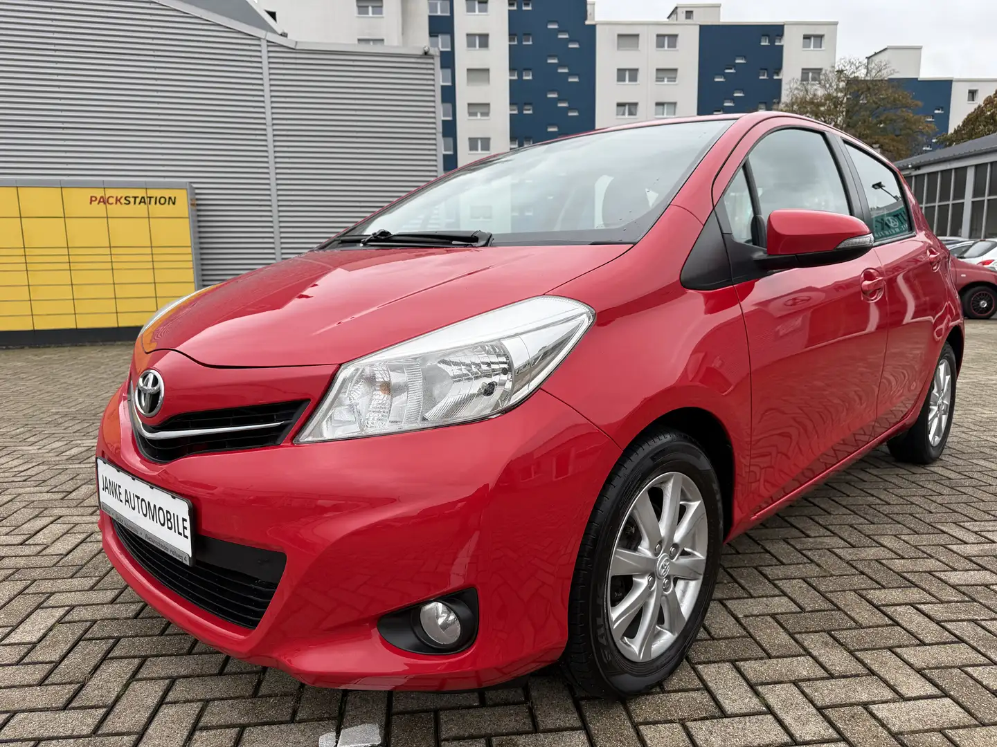 Toyota Yaris Cool/1HAND. Rouge - 1