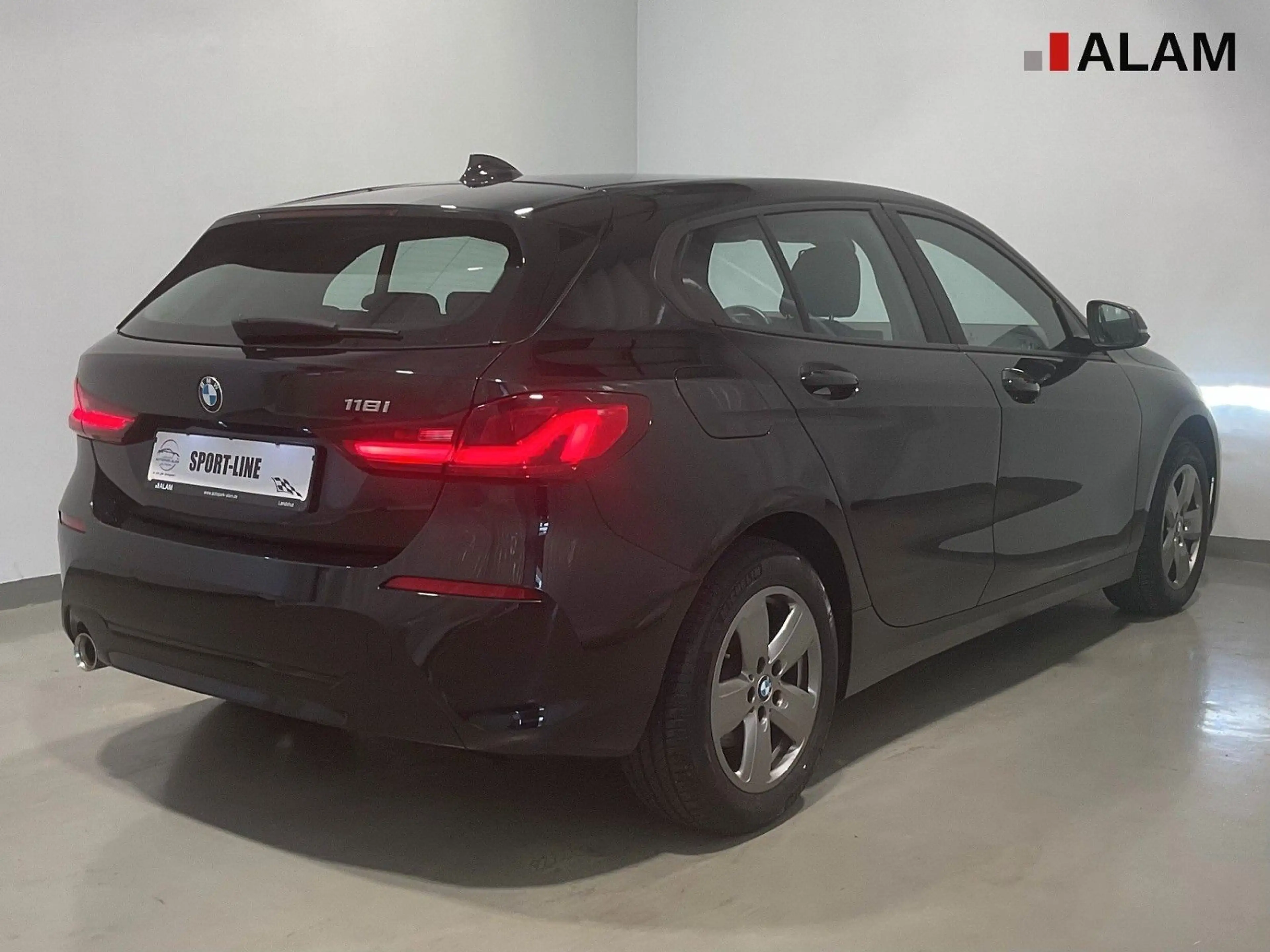 BMW 118 i Lim. Advantage Alu Klima Lane PDC Temp ViCo — photo 4