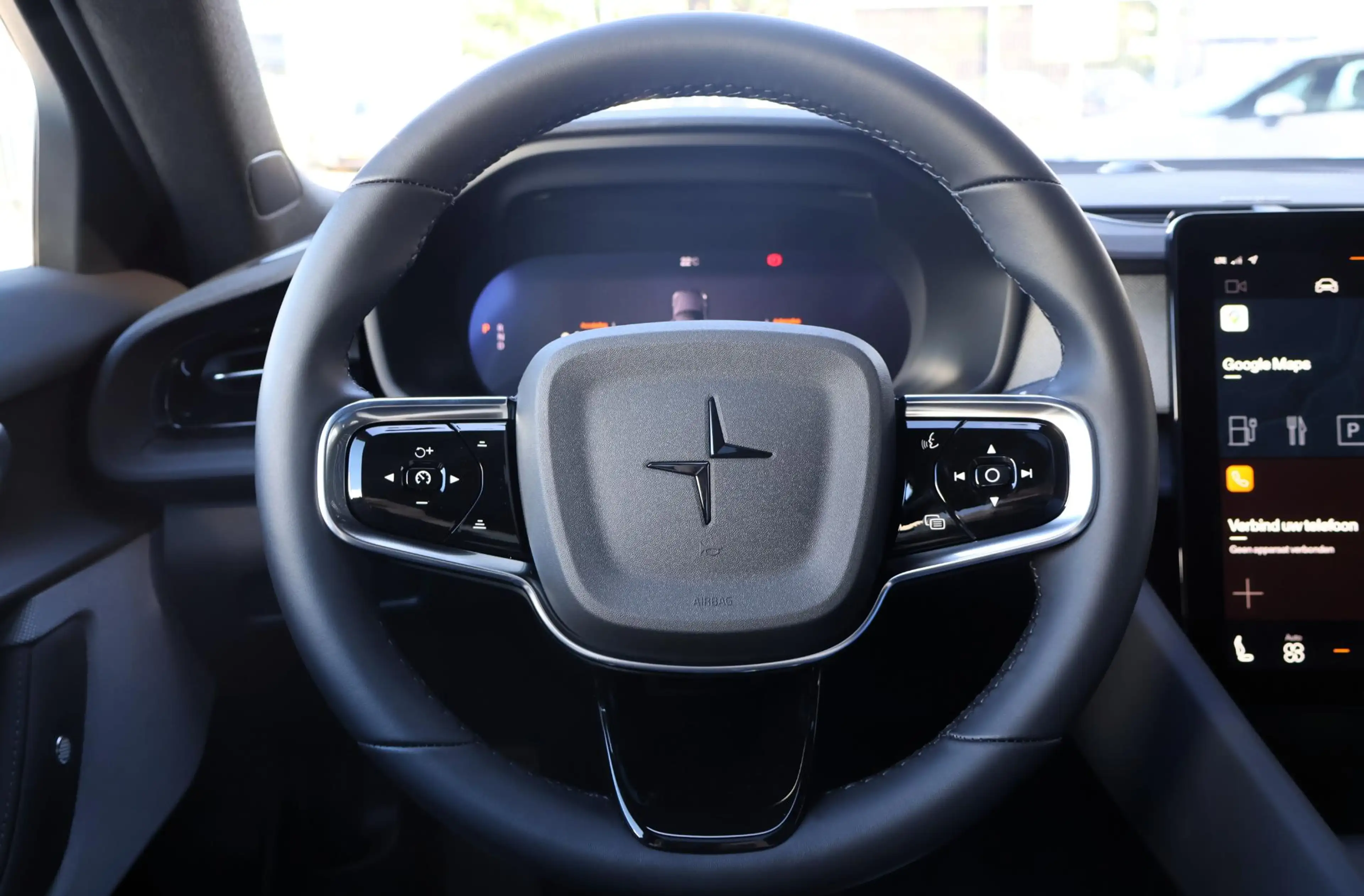 Polestar 2 Long Range Single Motor Prime 82 kWh Harman/KArdon — photo 12