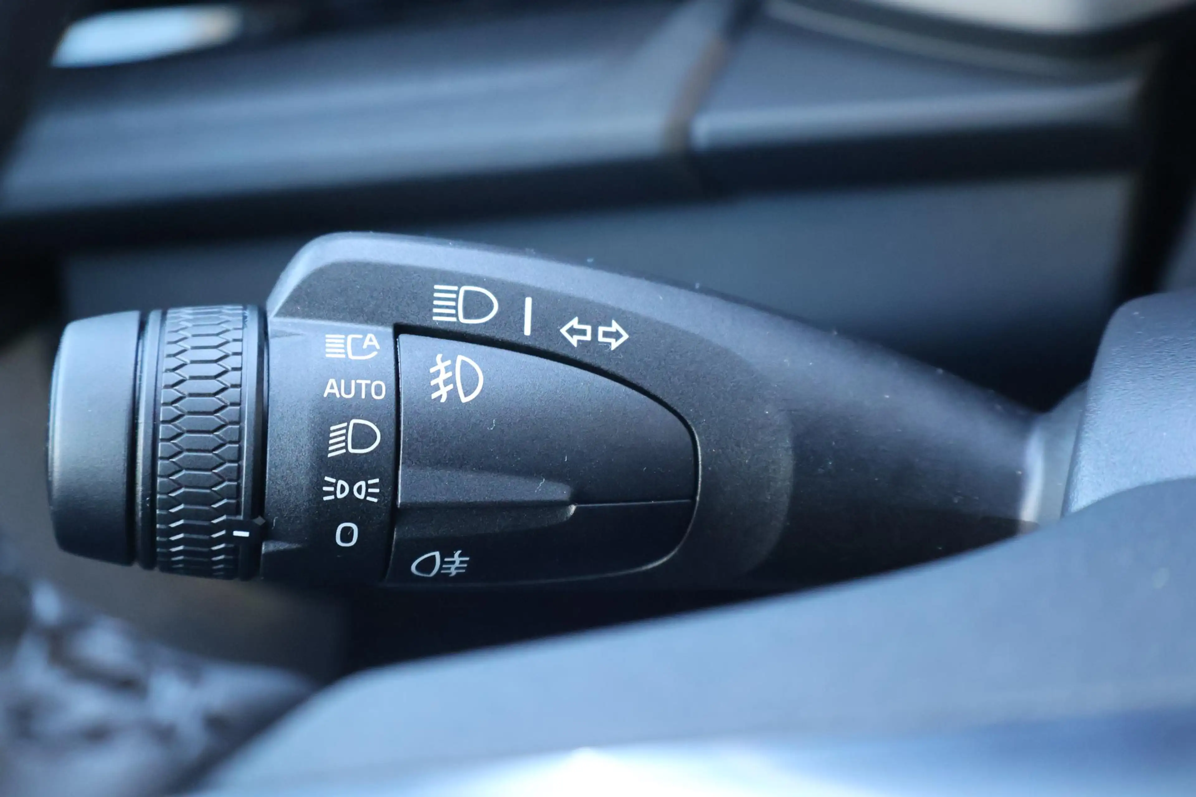 Polestar 2 Long Range Single Motor Prime 82 kWh Harman/KArdon — photo 13