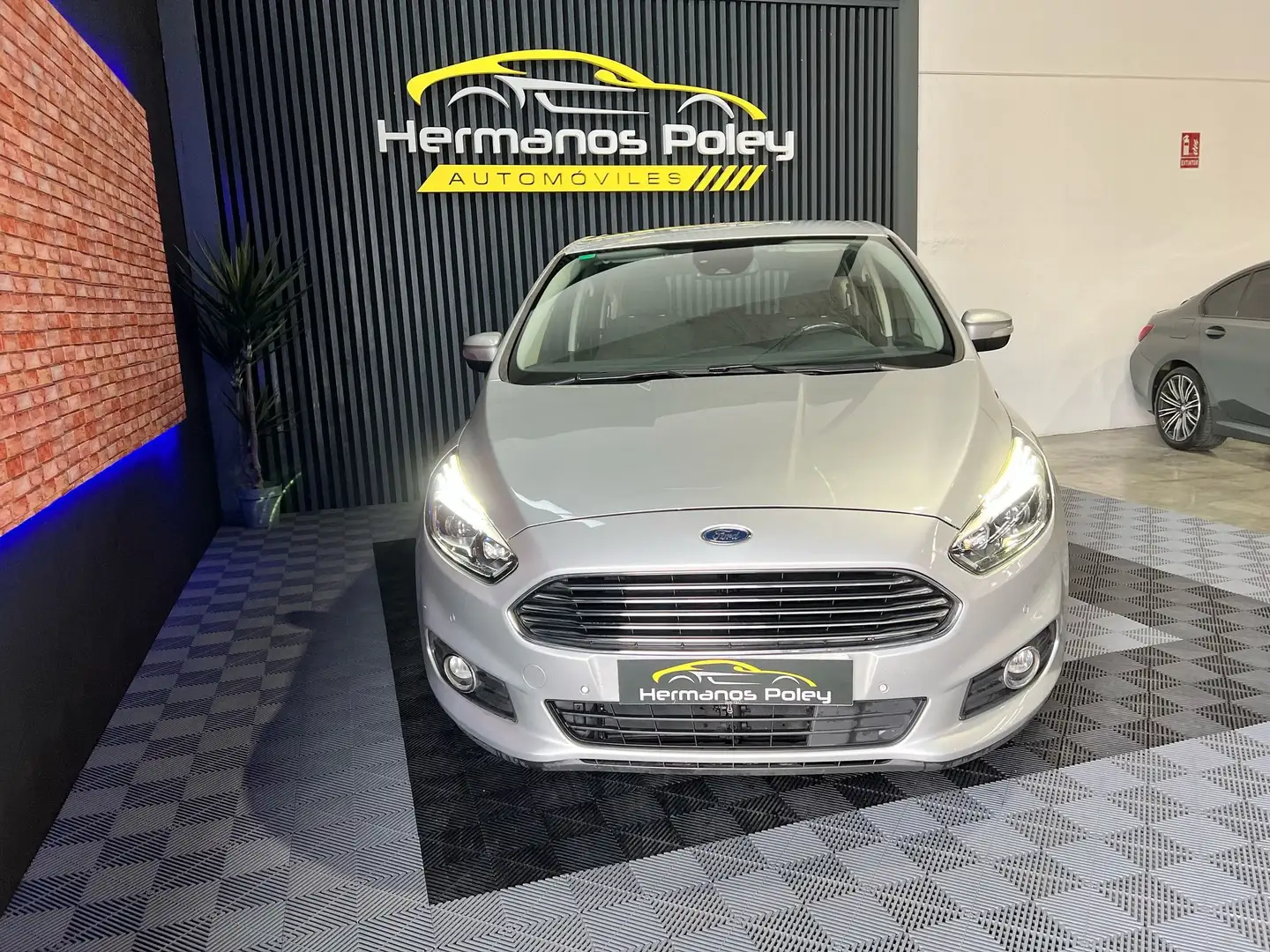 Ford S-Max 2.0TDCi Panther Trend 150 Gris - 2