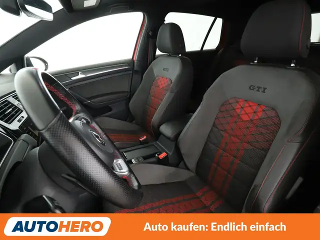 Volkswagen Golf view 10
