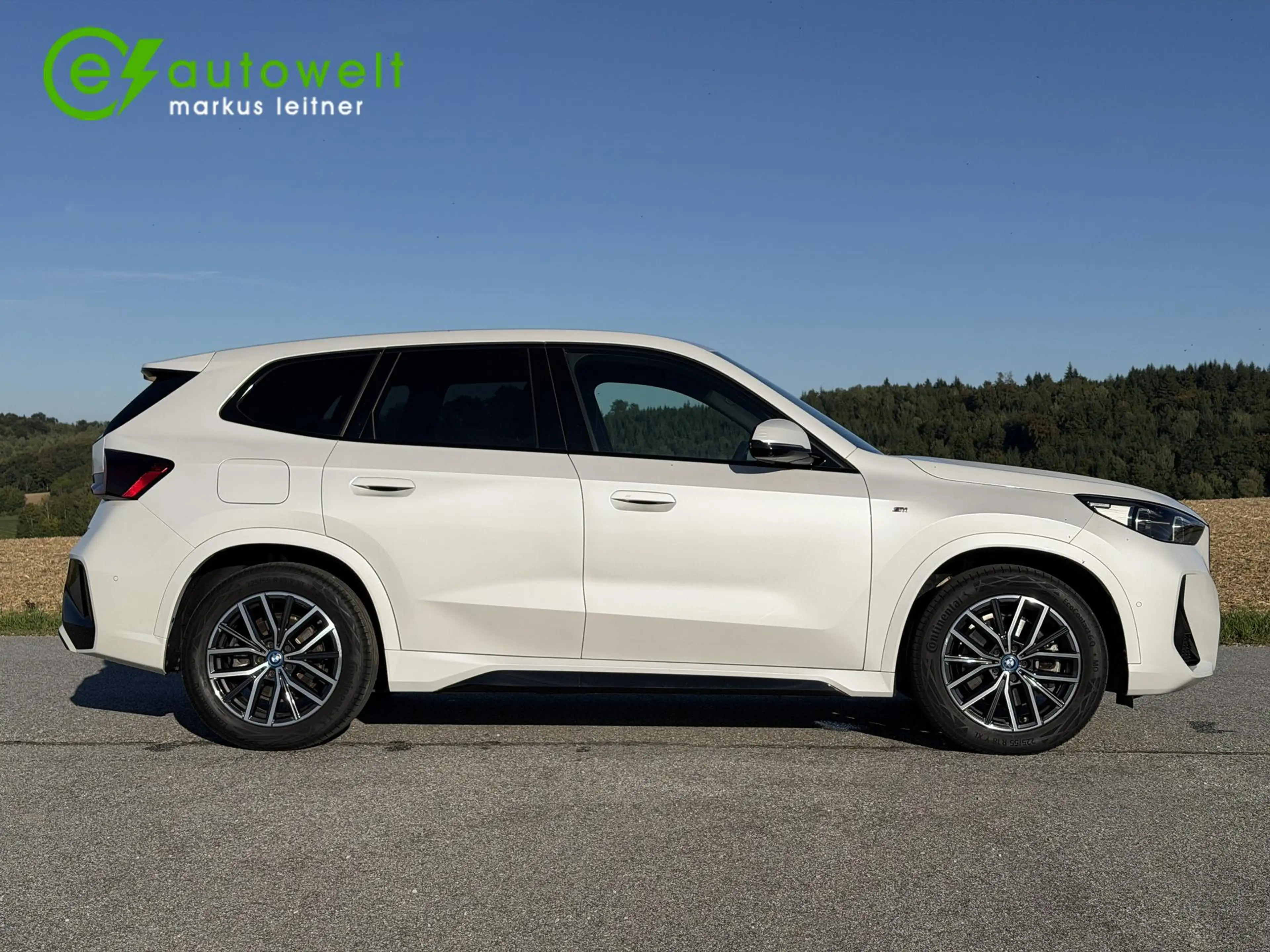 BMW iX1 xDrive30 M Sport 65kWh DA Prof AHK HeadUp Keyless — photo 3