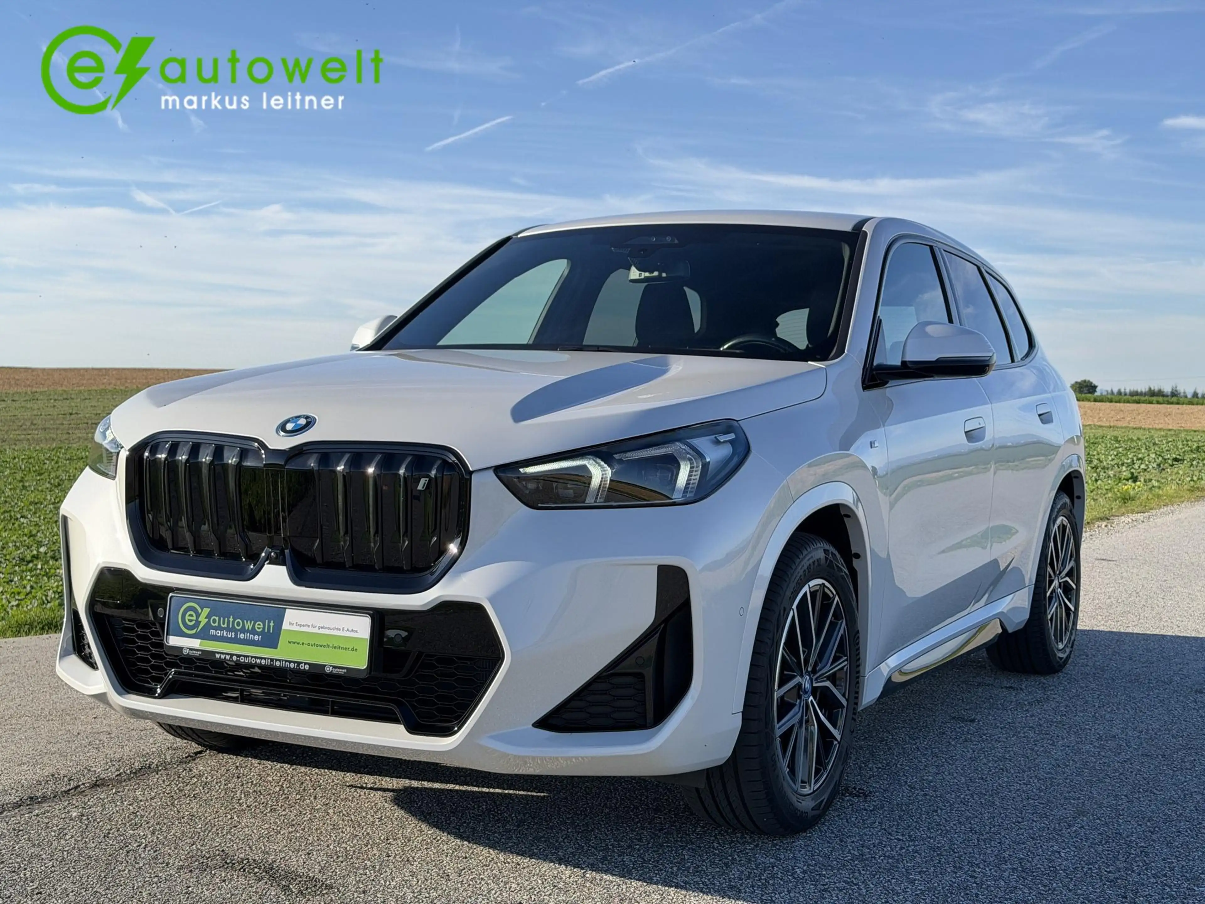 BMW iX1 xDrive30 M Sport 65kWh DA Prof AHK HeadUp Keyless — photo 8