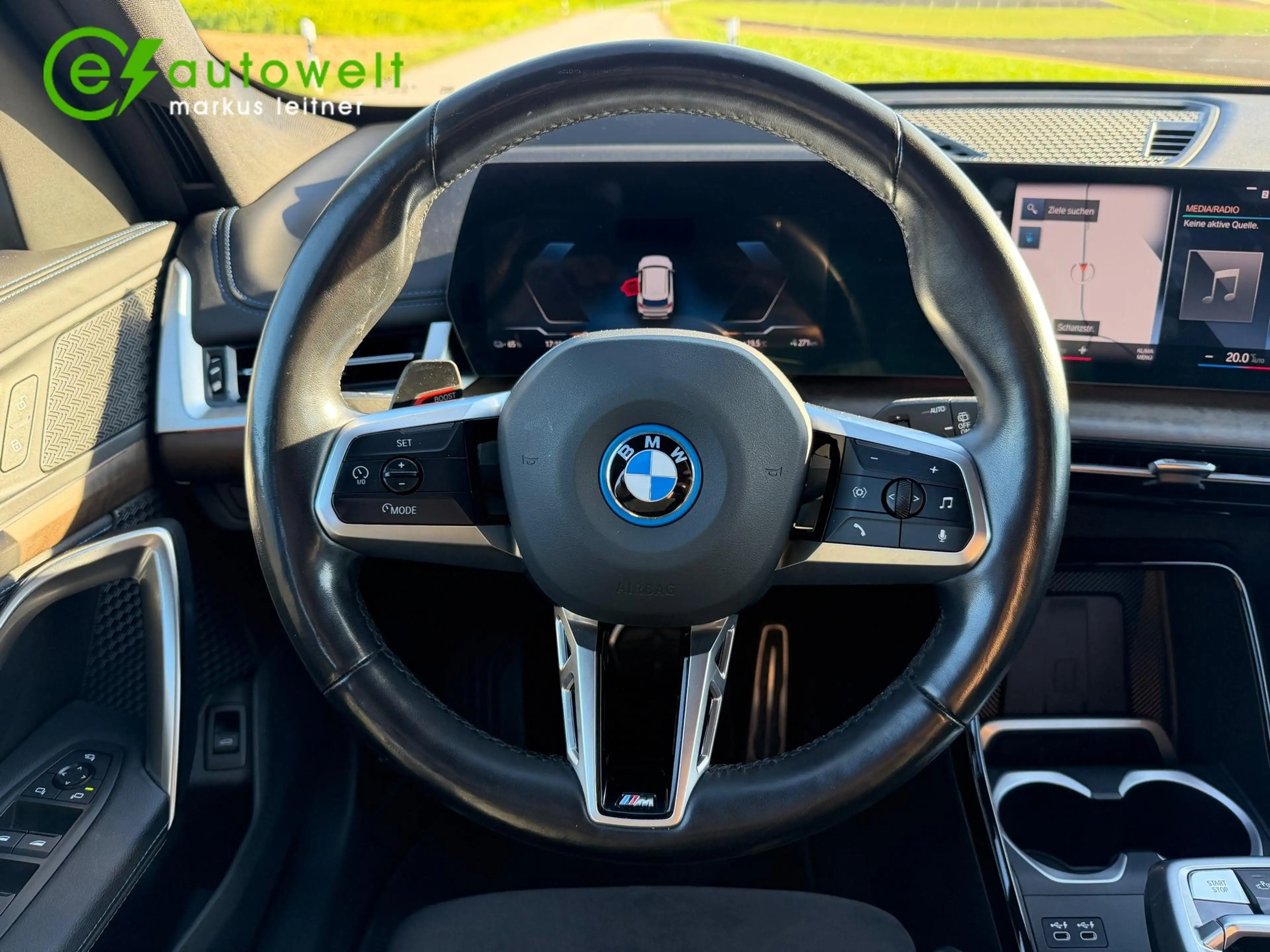 BMW iX1 xDrive30 M Sport 65kWh DA Prof AHK HeadUp Keyless — photo 12