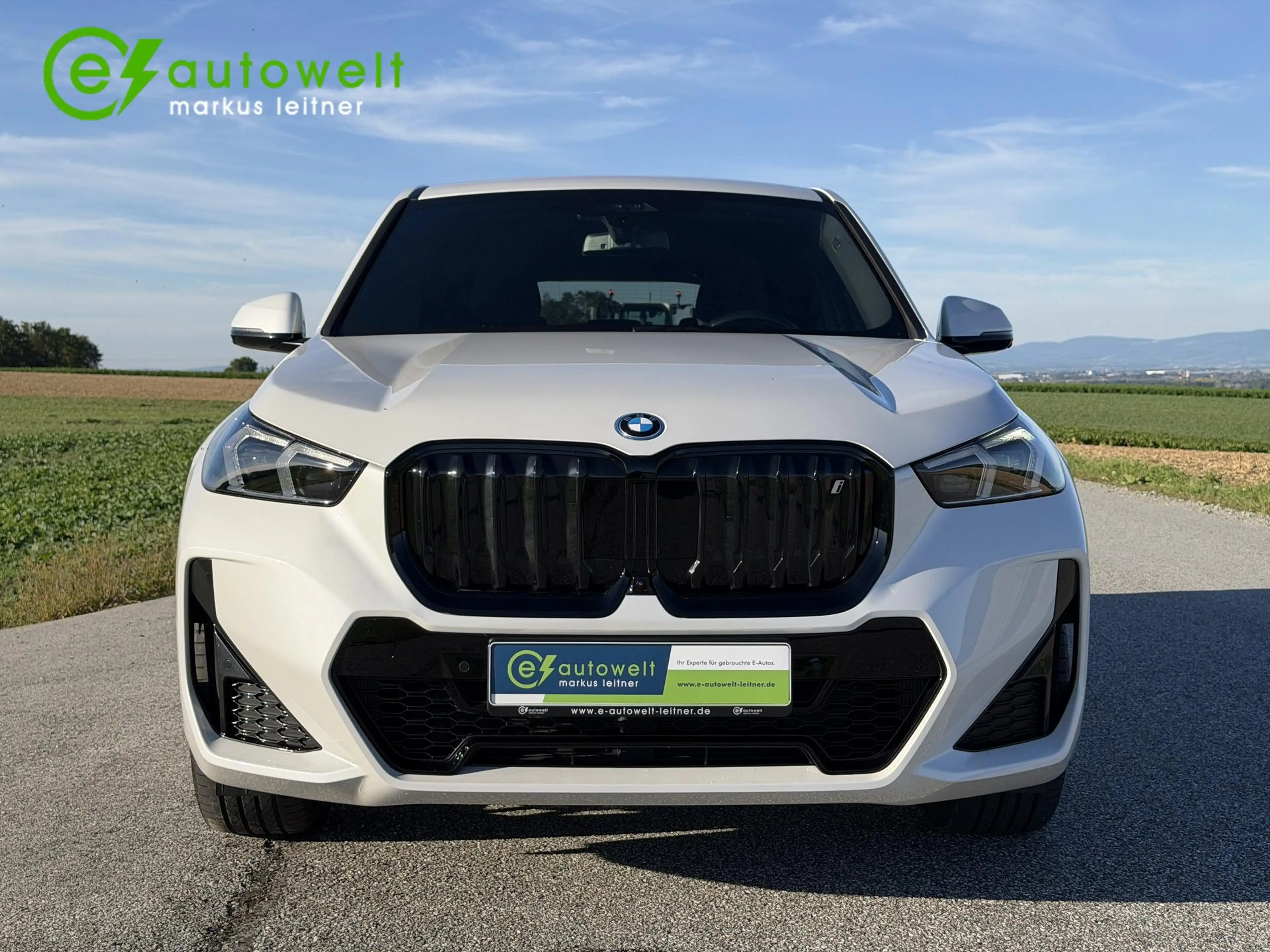 BMW iX1 xDrive30 M Sport 65kWh DA Prof AHK HeadUp Keyless — photo 9