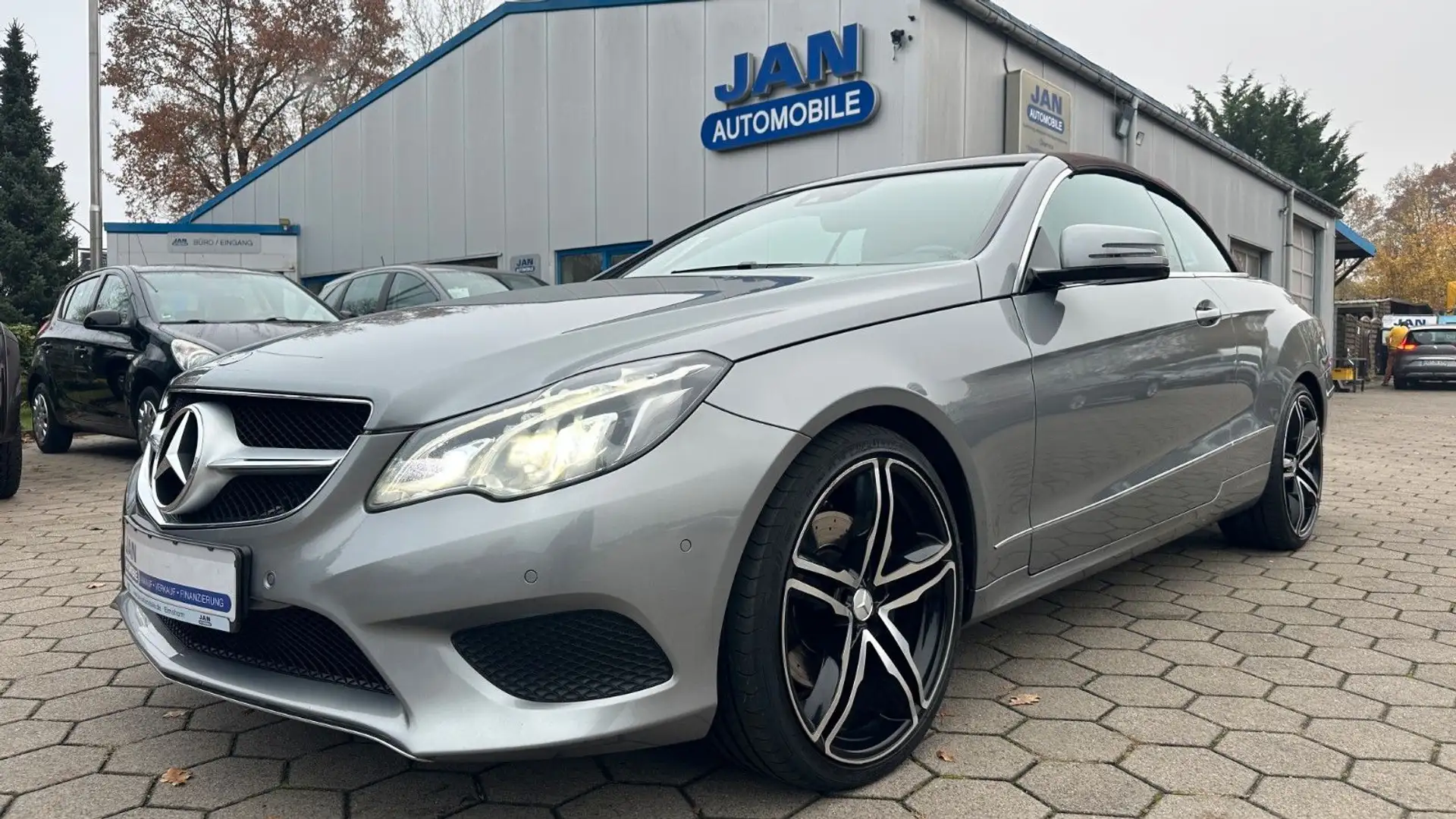 Mercedes-Benz E 220 d Cabrio Silber - 1