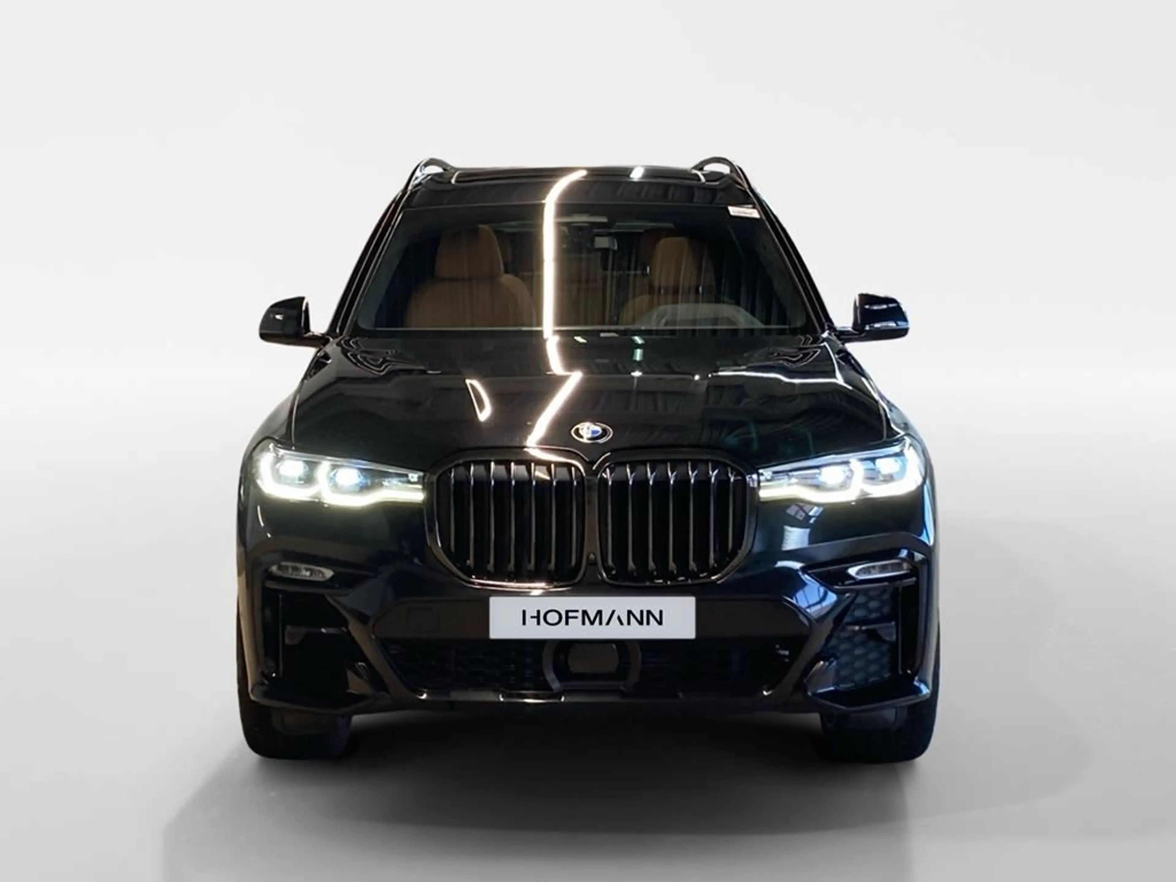 BMW X7 M Sport — photo 2