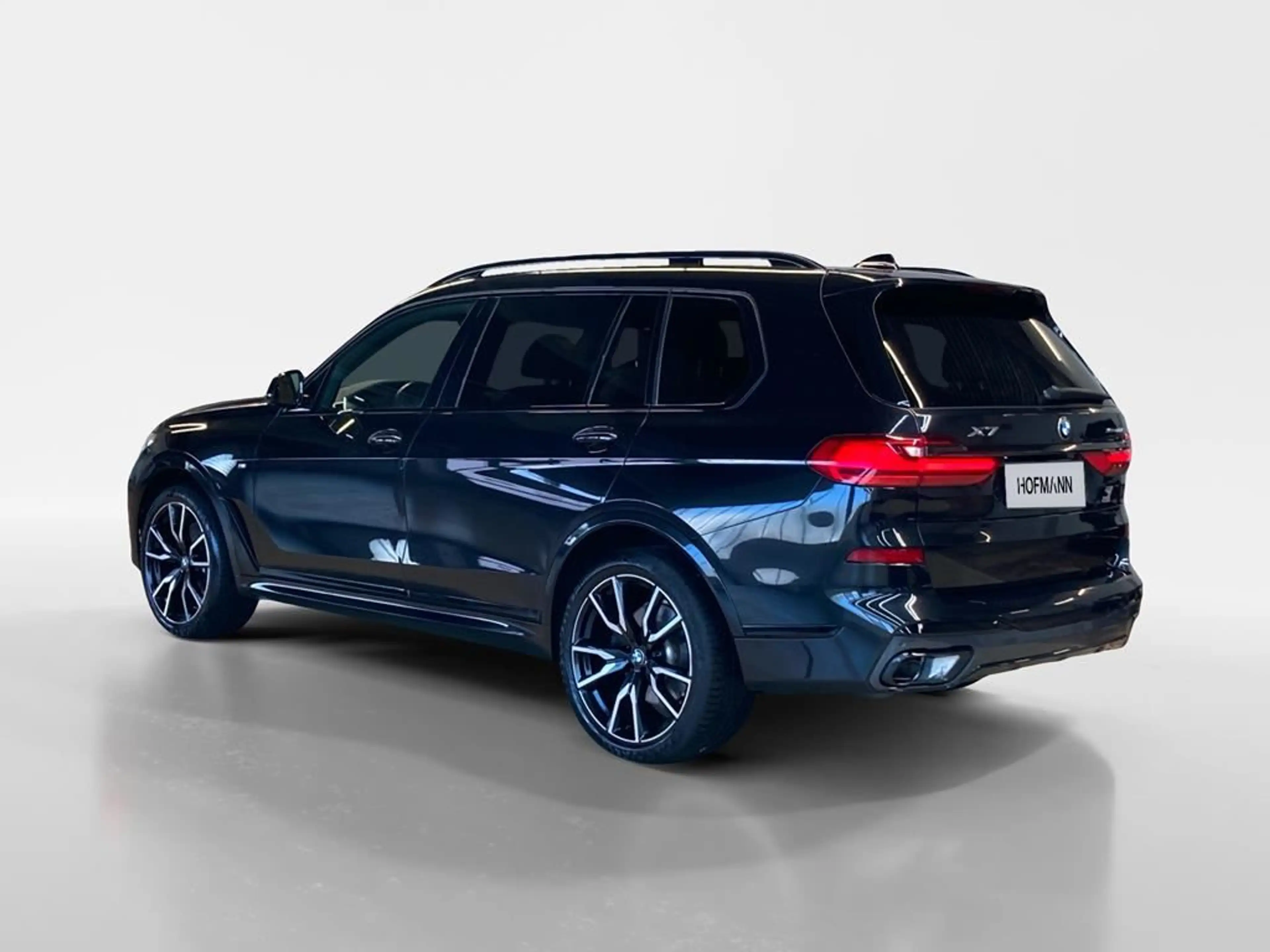 BMW X7 M Sport — photo 7