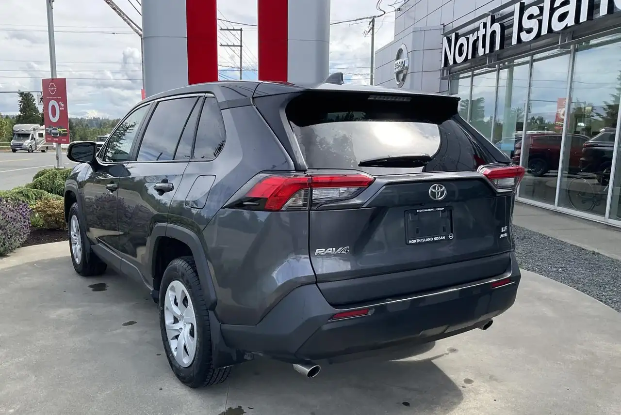 Toyota RAV 4 снимка Toyota RAV 4