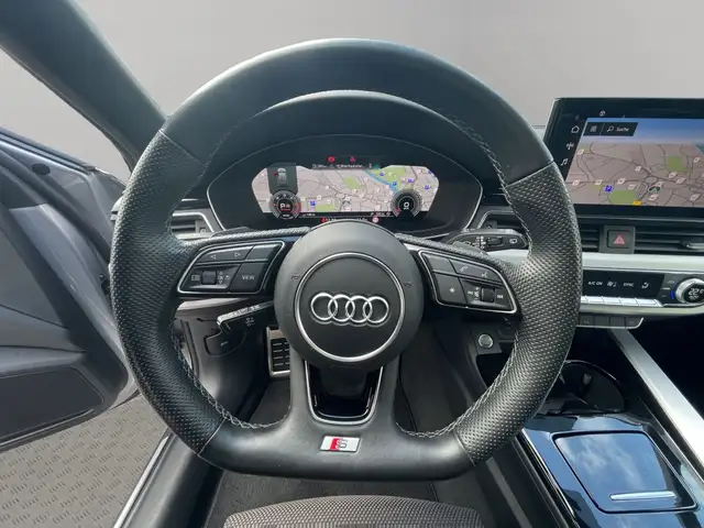 Audi A4 view 12