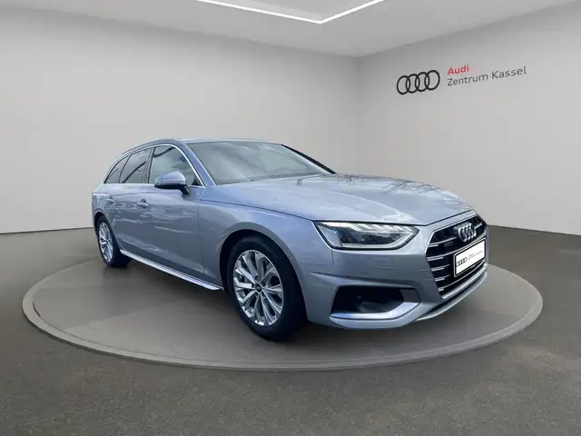 Audi A4 view 9