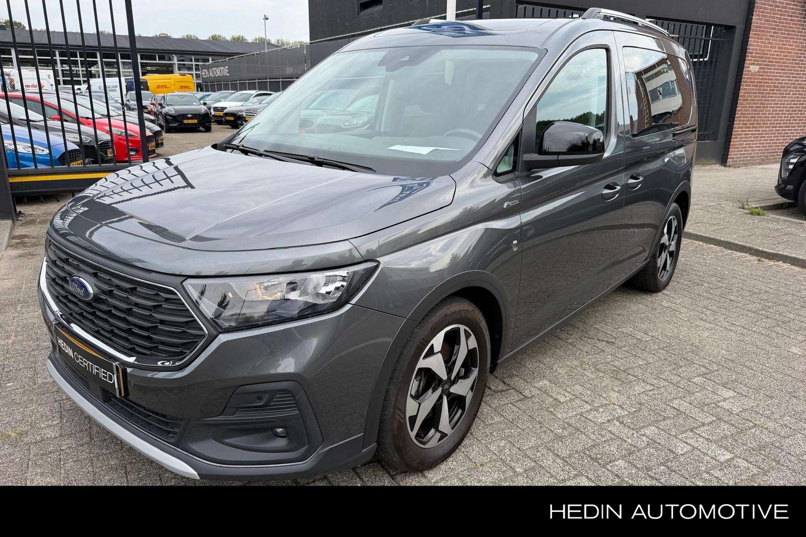 2023 Ford Tourneo