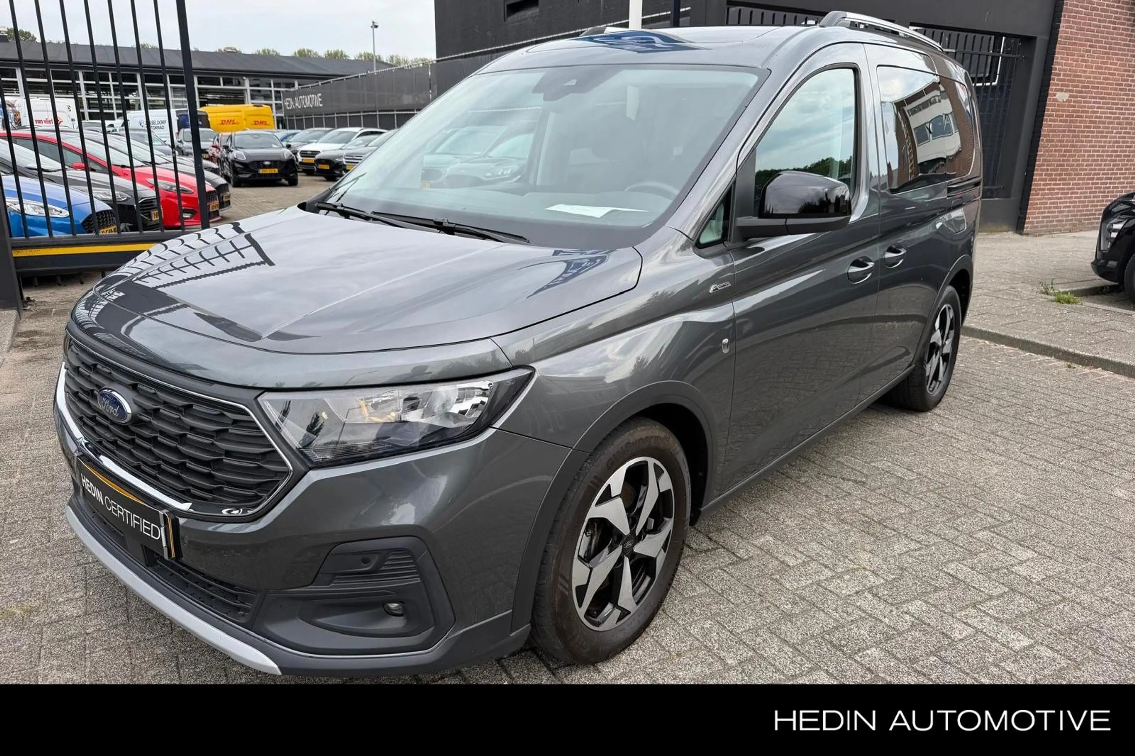 Ford Tourneo Connect Active 1.5 Automaat | 7-Zitplaatsen | Panoramadak