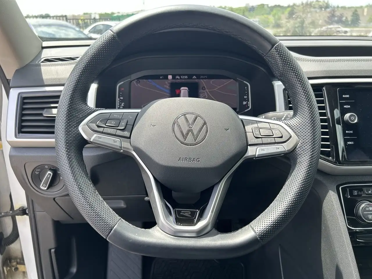 Volkswagen Atlas снимка Volkswagen Atlas