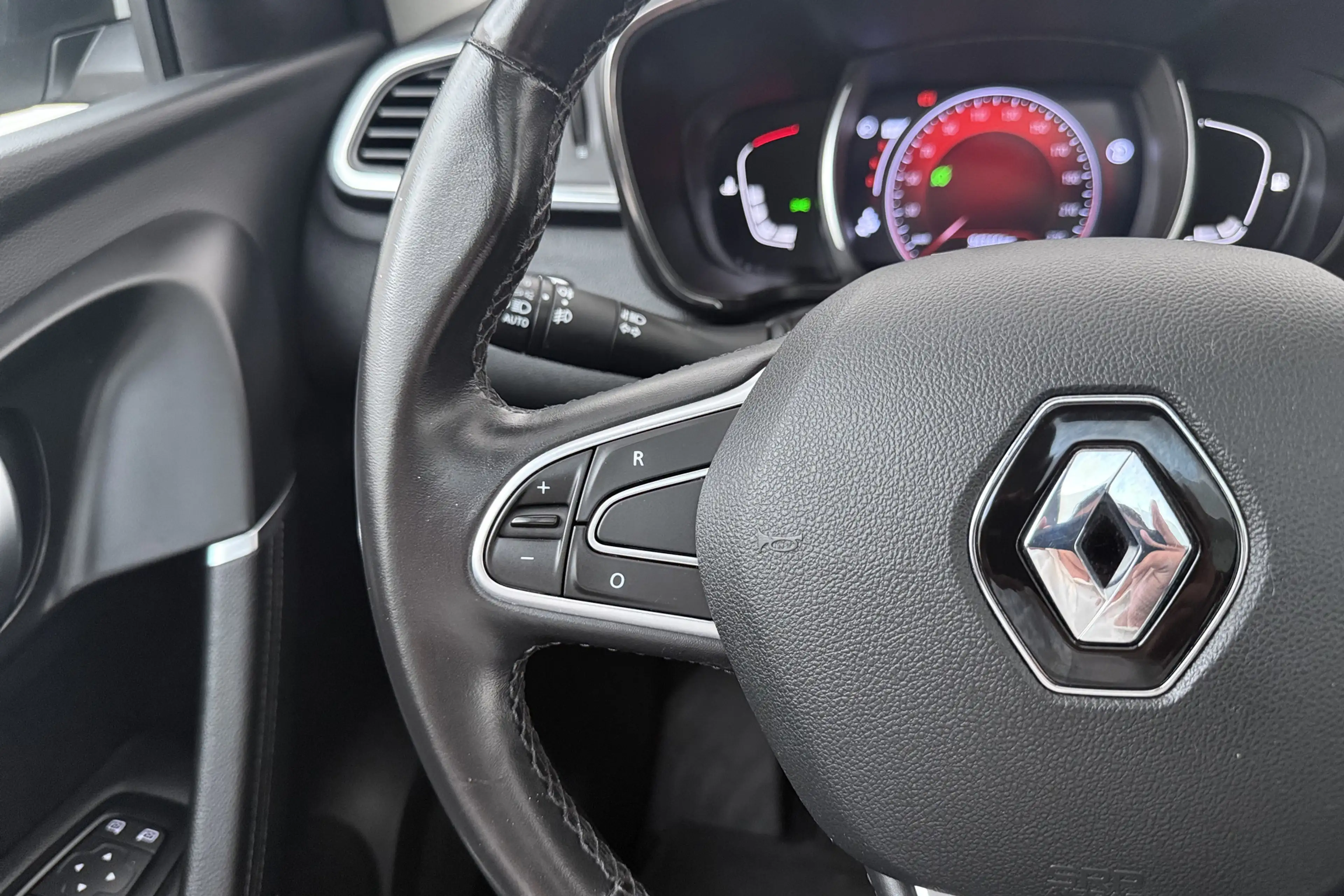 Renault Kadjar 1.3 160 PK Aut. TCe Intens Black Style Trekhaak Pa — photo 17