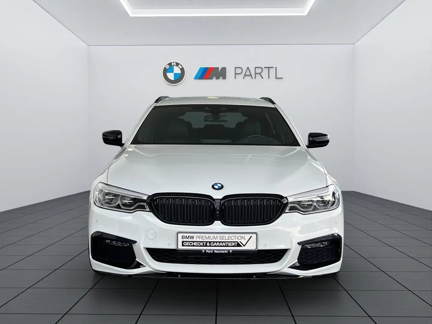 BMW 530 d xDrive Touring M-Sport adapLED 360° H/K HUD White - 2