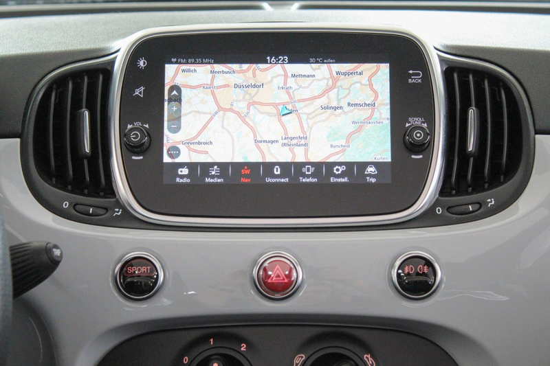 Abarth 595C Cabrio ESTETICO Navi PDC 1.Hand Top! — photo 11