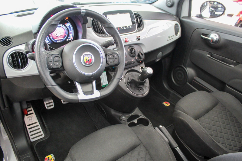 Abarth 595C Cabrio ESTETICO Navi PDC 1.Hand Top! — photo 9