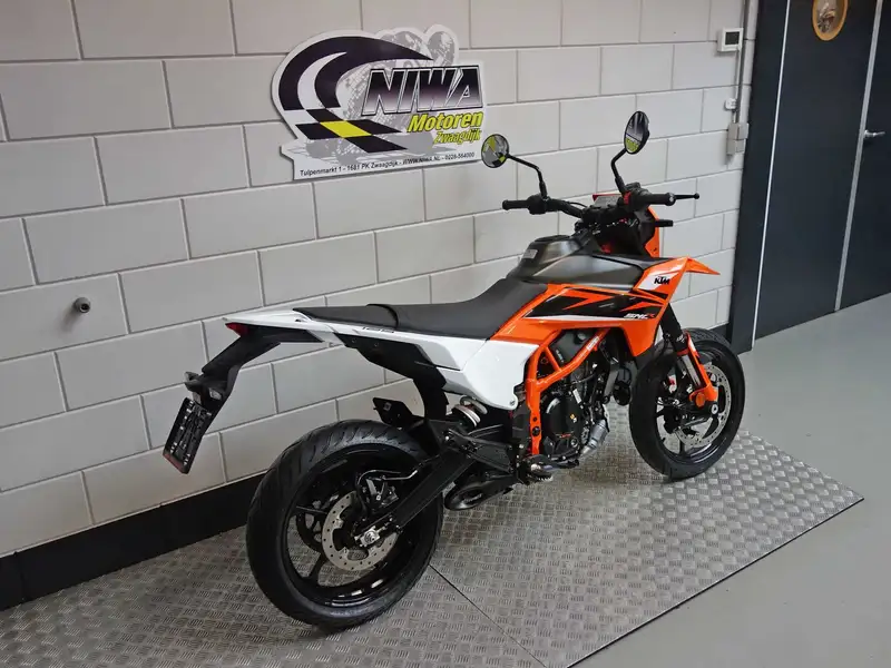KTM 125 SMC R - foto 3