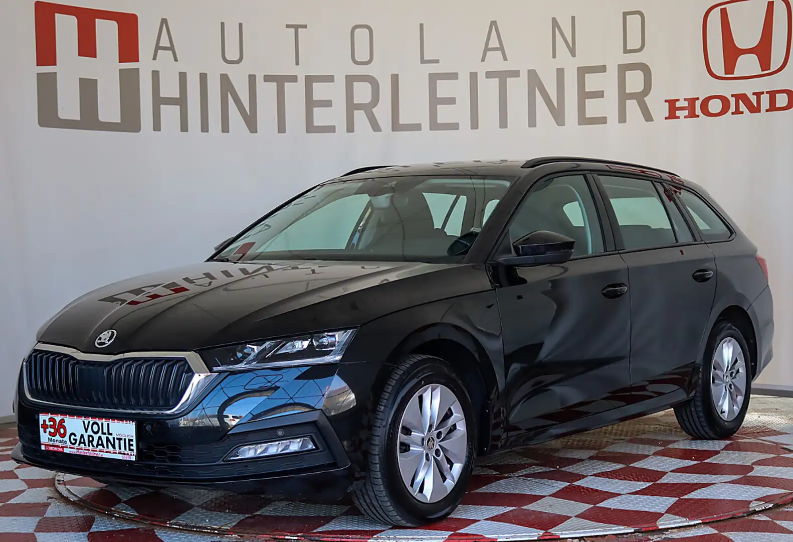 Skoda Octavia Combi 2,0 TDI DSG NAVI AHV VIRTUAL Schwarz - 1