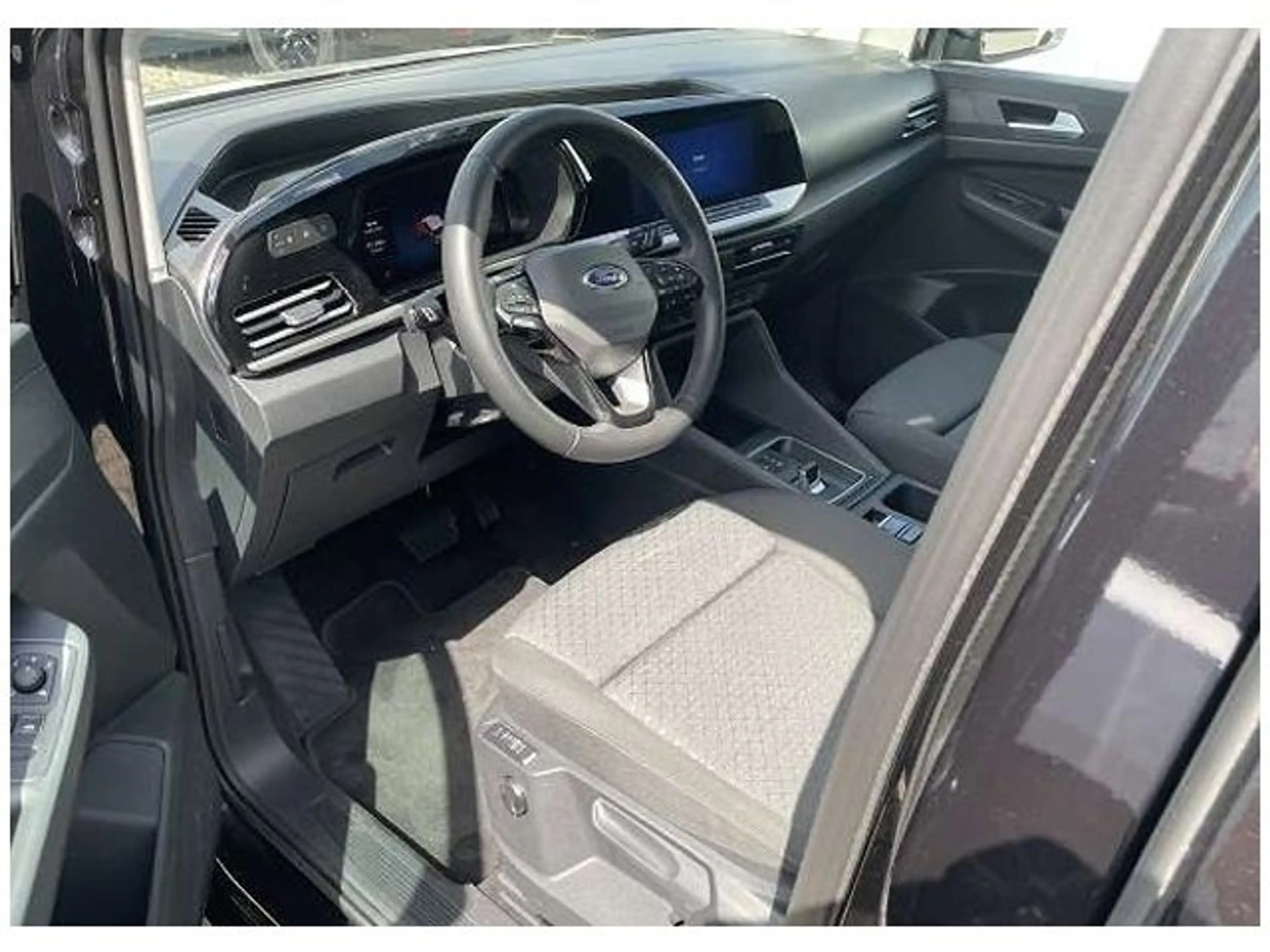 Ford Tourneo Connect 2.0 Titanium Aut./ACC/KAMERA/AHK — photo 2