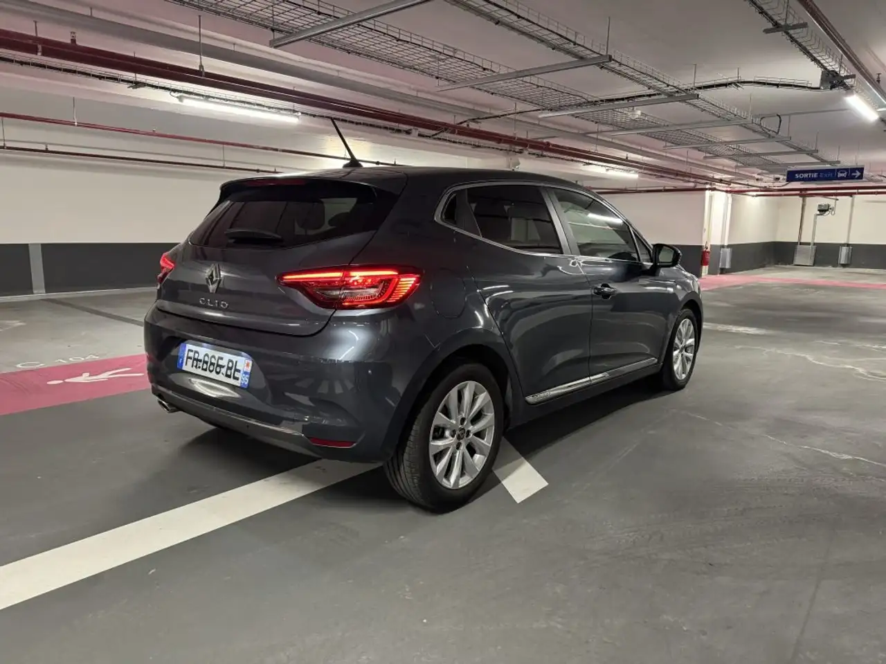 Renault Clio Citadine 5 portes — photo 4