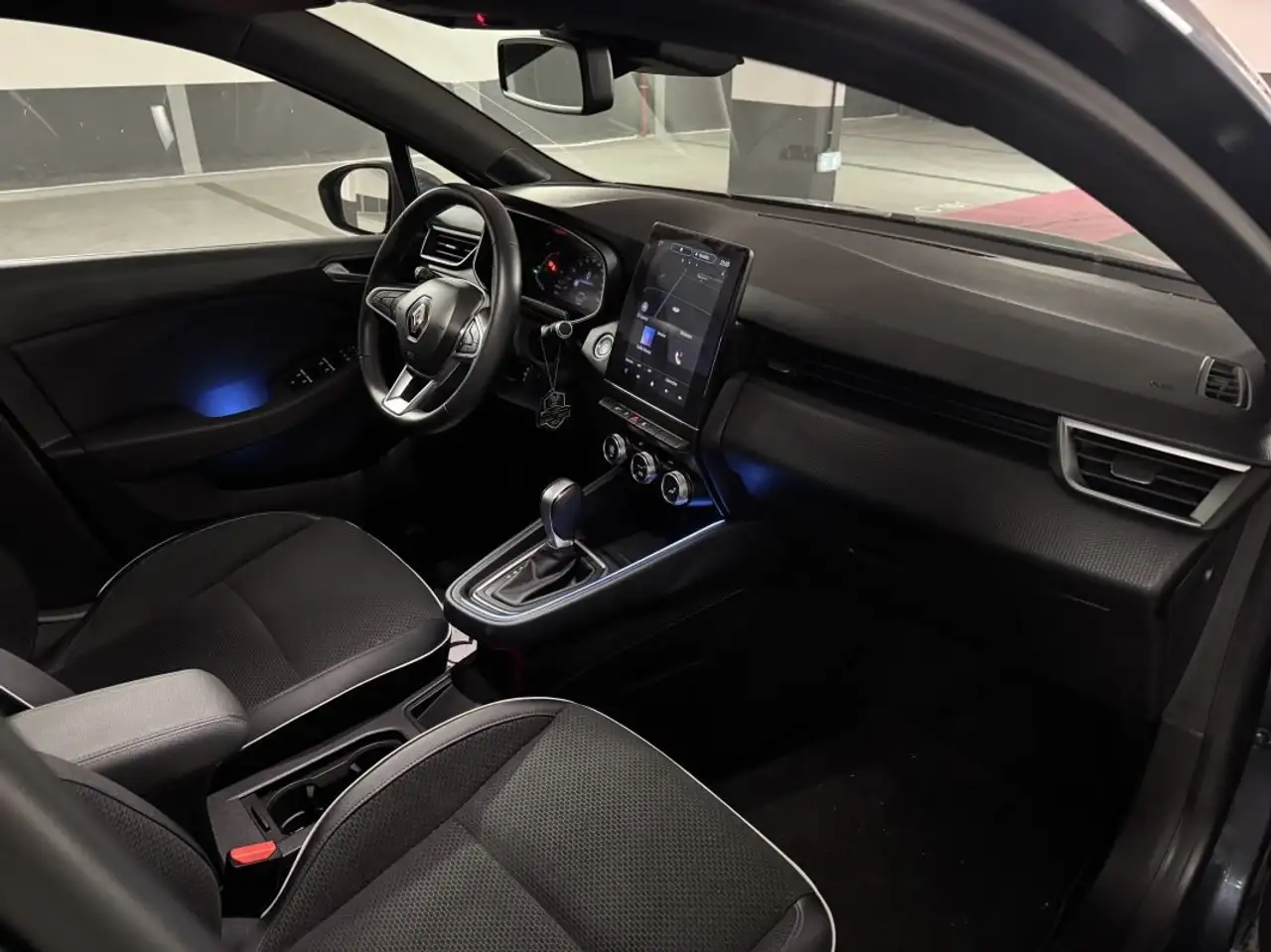 Renault Clio Citadine 5 portes — photo 8