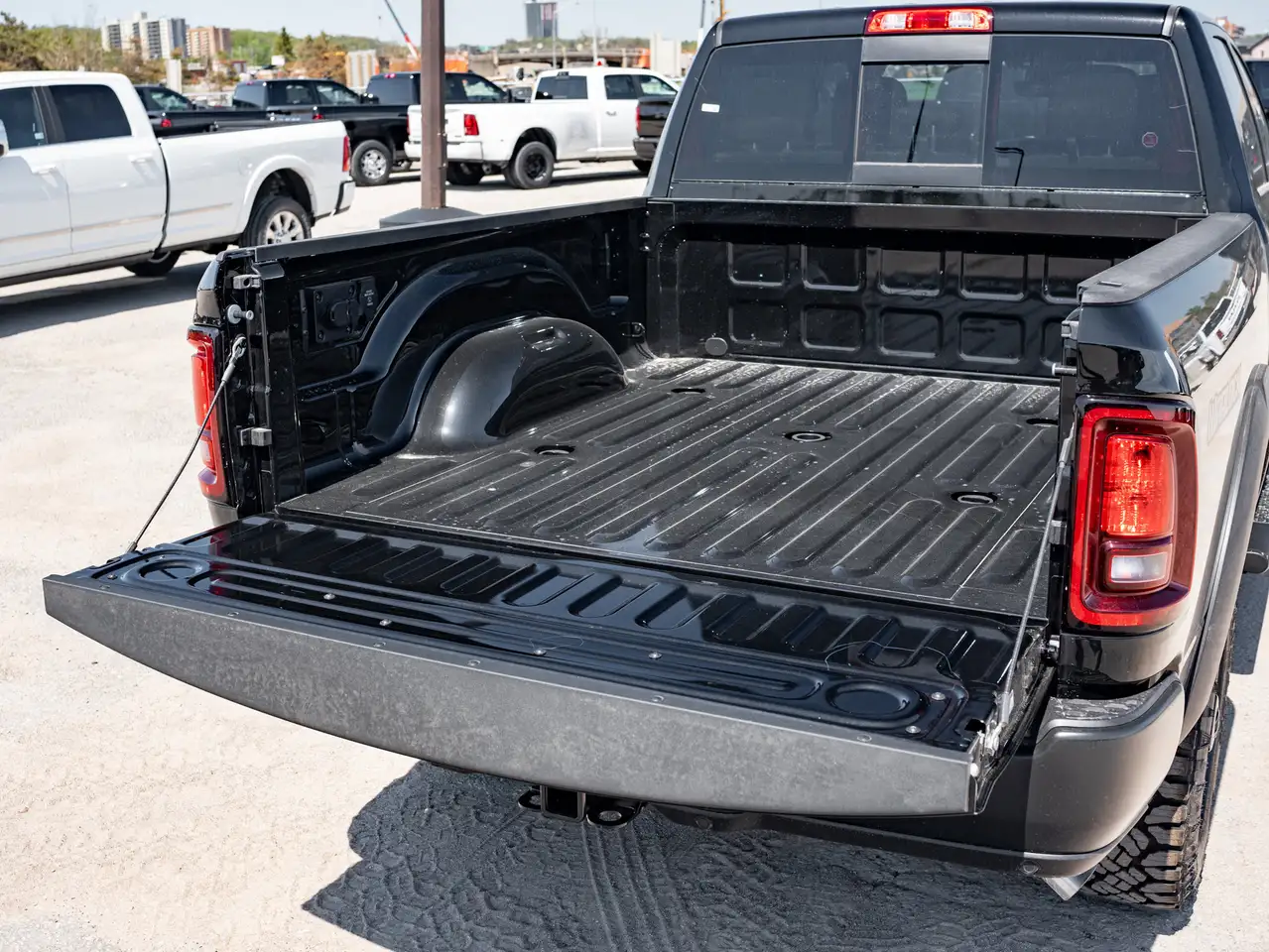 RAM 2500 снимка RAM 2500