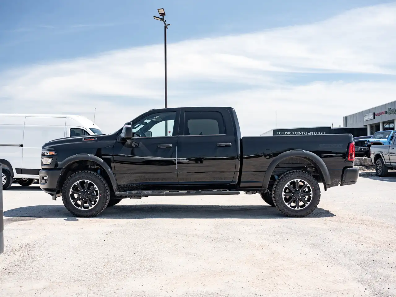 RAM 2500 снимка RAM 2500