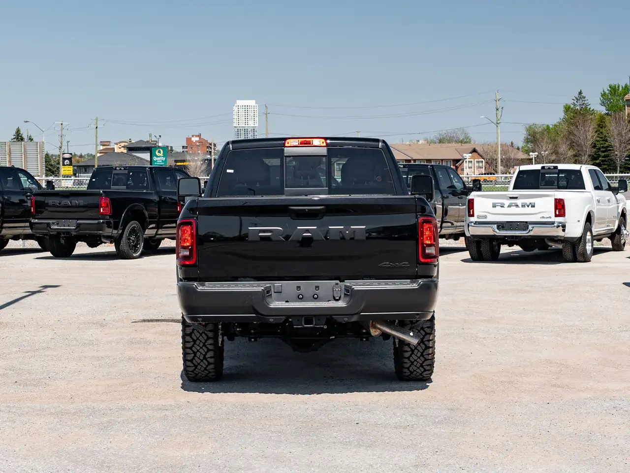 RAM 2500 снимка RAM 2500