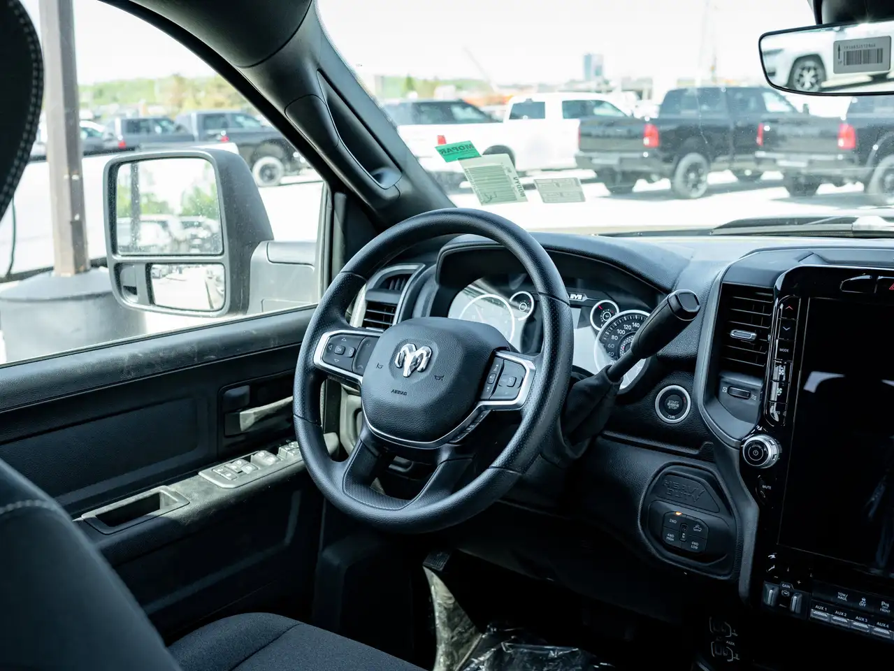 RAM 2500 снимка RAM 2500