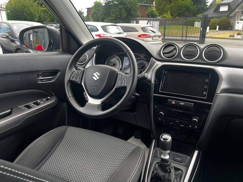 Suzuki Vitara 1.4 S 4x2 KAMERA SITZHEIZUNG — photo 5