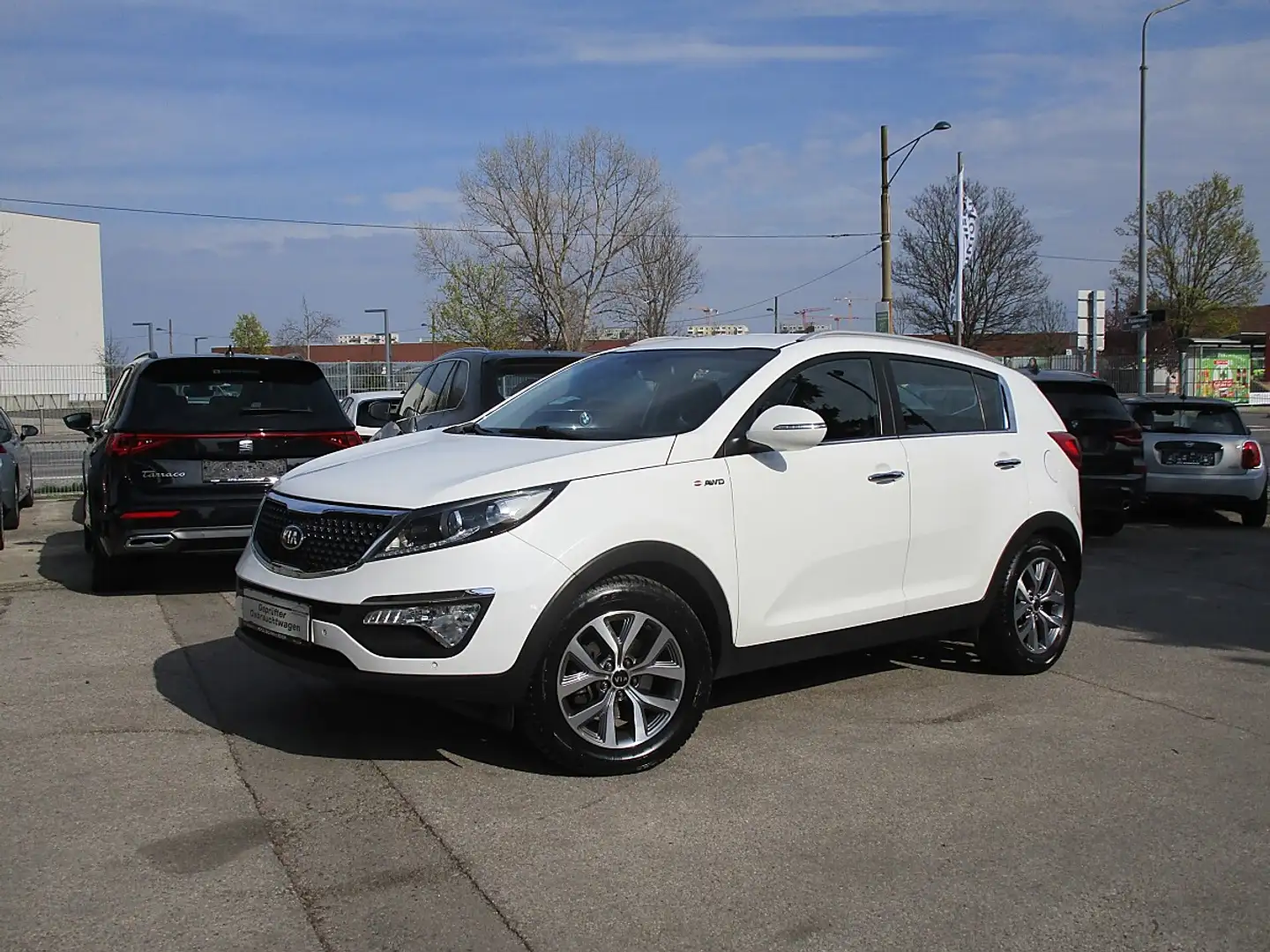 Kia Sportage Gold 2,0 CRDi AWD Aut. Weiß - 1