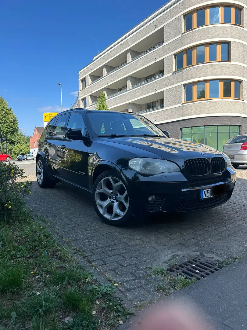 BMW X5 xDrive40d Schwarz - 1