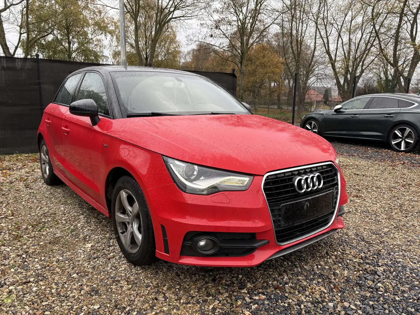 Audi A1 A1 Sportback 1.4 TFSI S line S tronic Prob moteur Rouge - 2