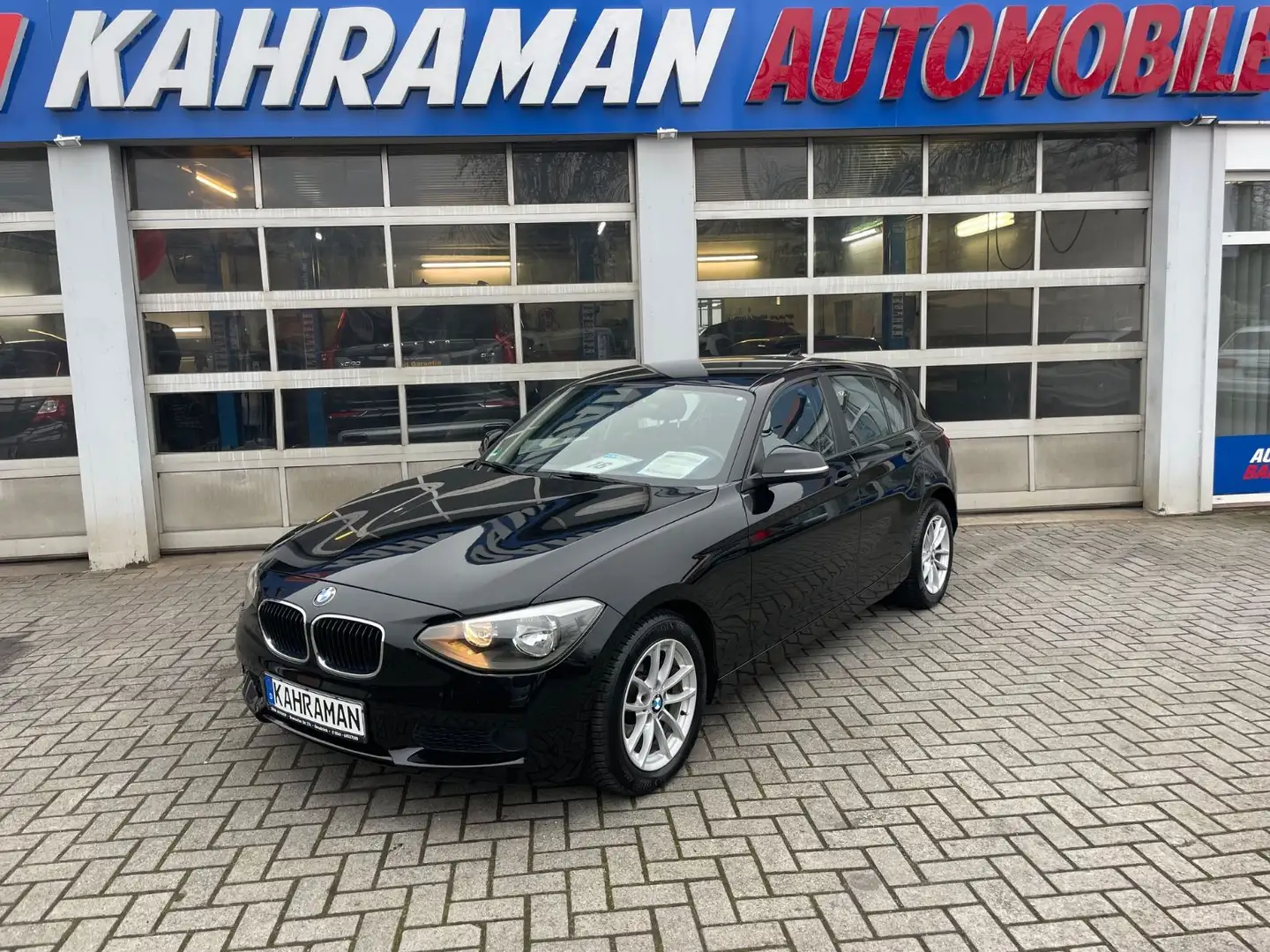 BMW 116 1 Lim  116i**KLIMA*STZH*START-STOPP-AUT** Schwarz - 1