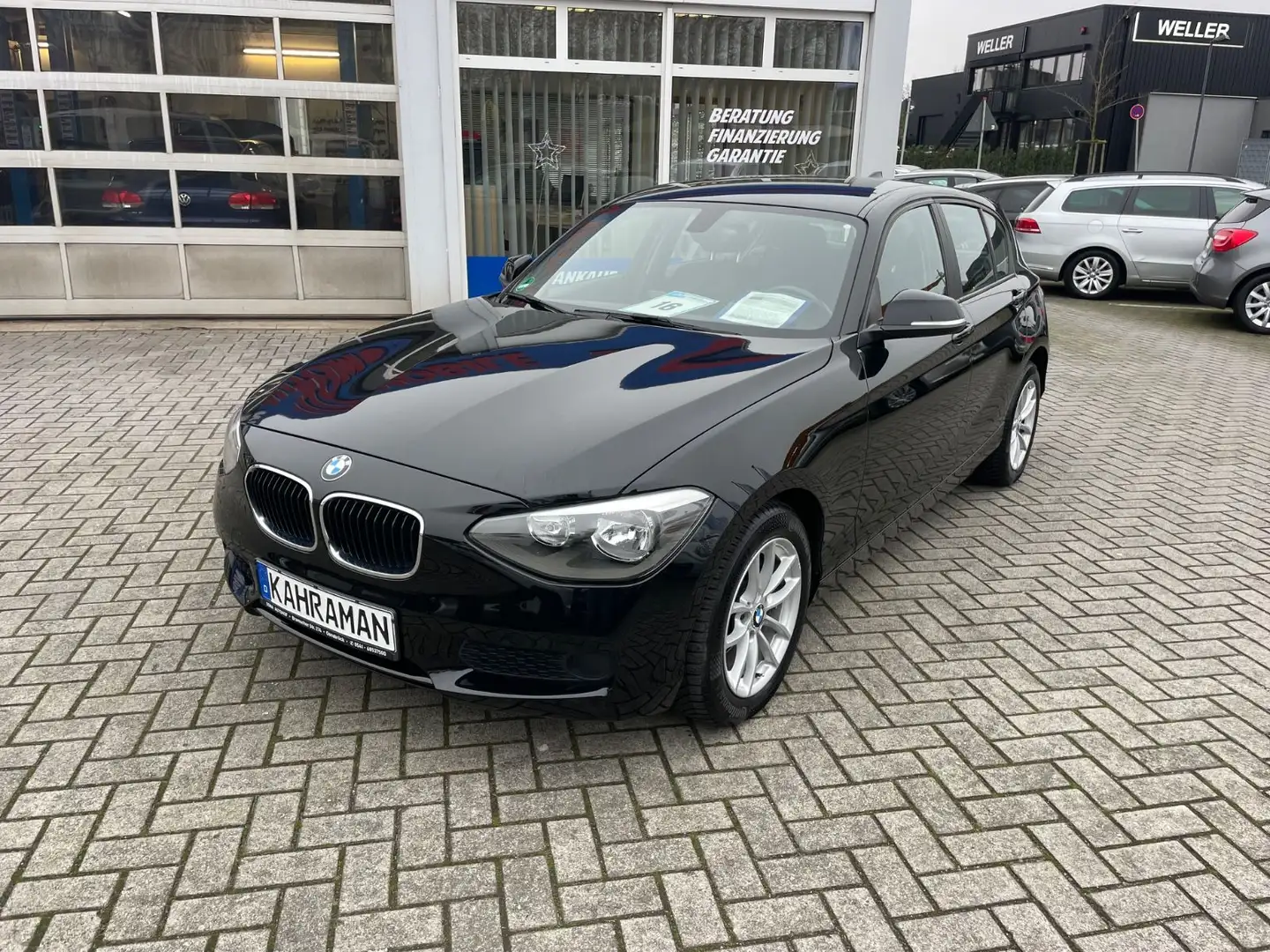 BMW 116 1 Lim  116i**KLIMA*STZH*START-STOPP-AUT** Schwarz - 2