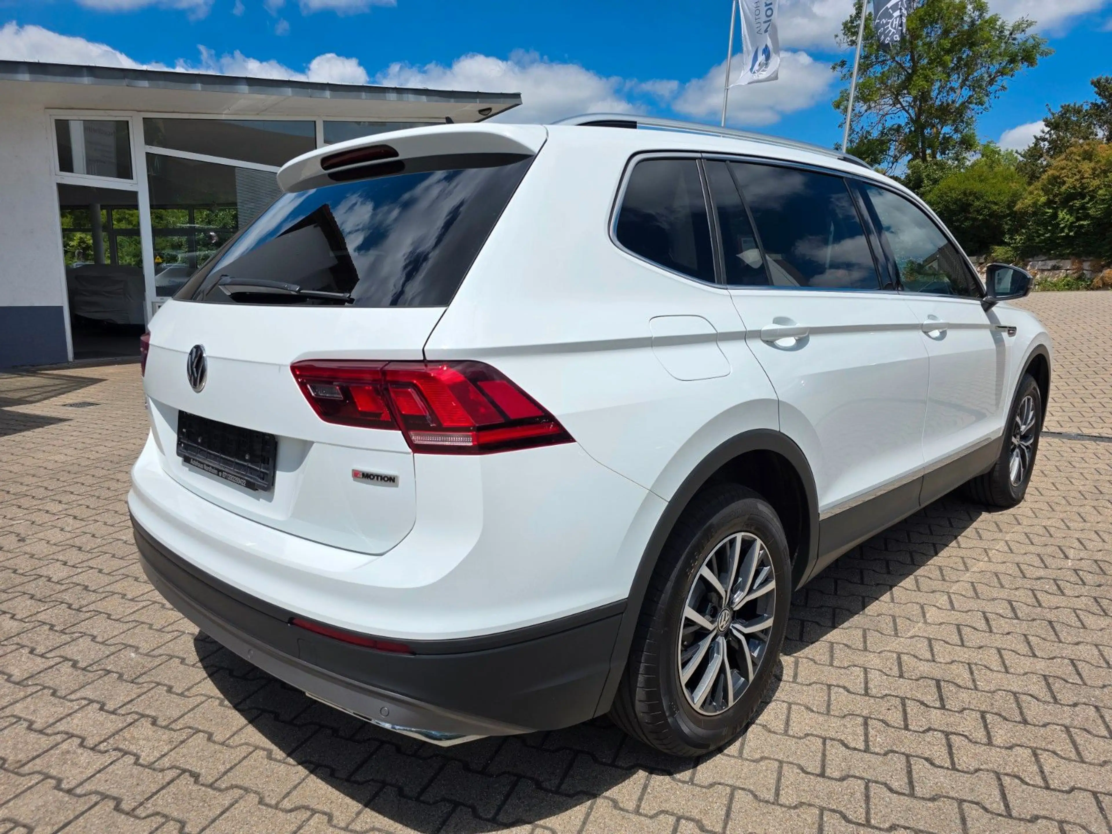 Volkswagen Tiguan Allspace 2.0 TDI DSG/4Motion/7-Sitze/1.Hd — photo 6