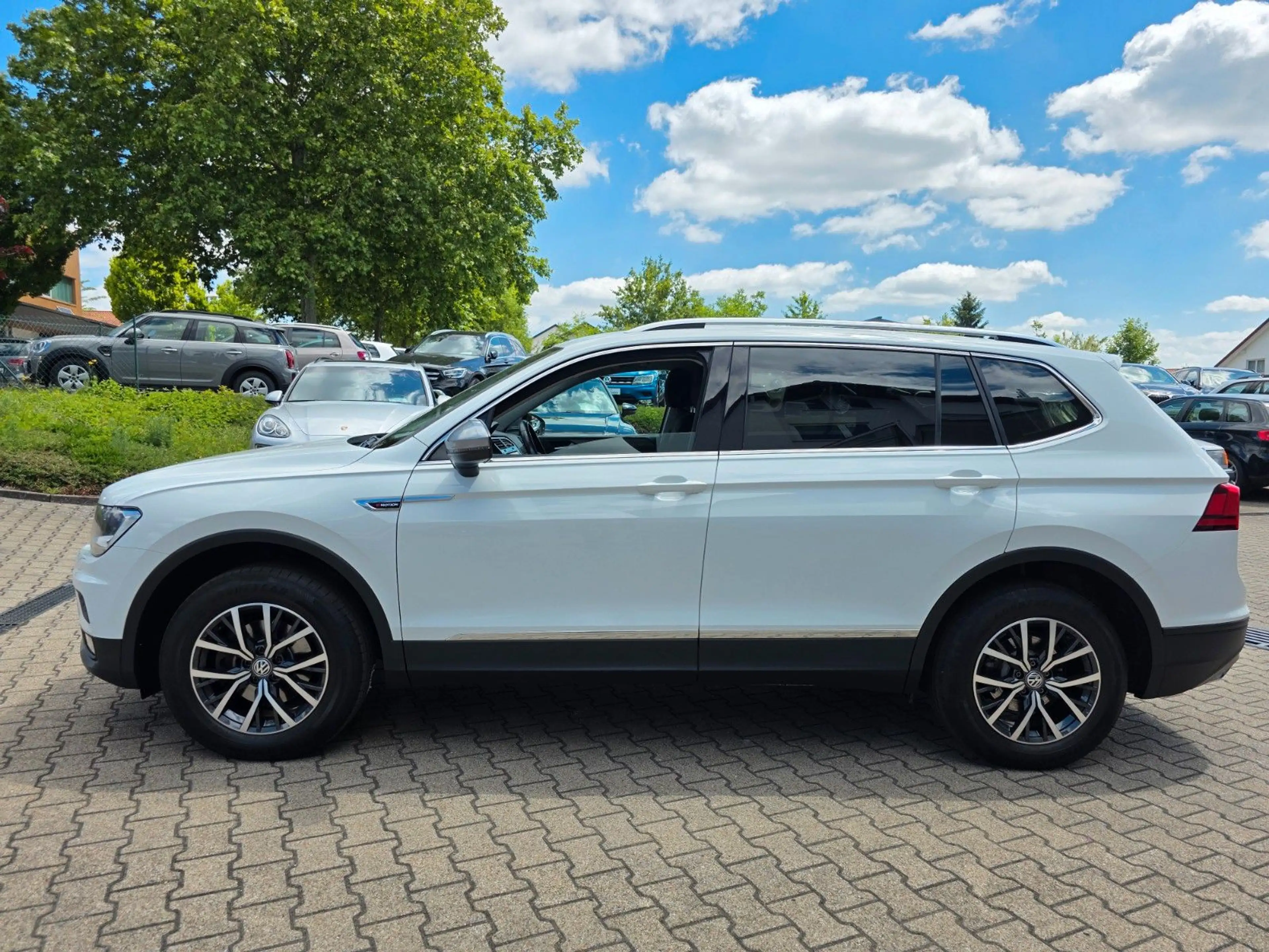 Volkswagen Tiguan Allspace 2.0 TDI DSG/4Motion/7-Sitze/1.Hd — photo 4
