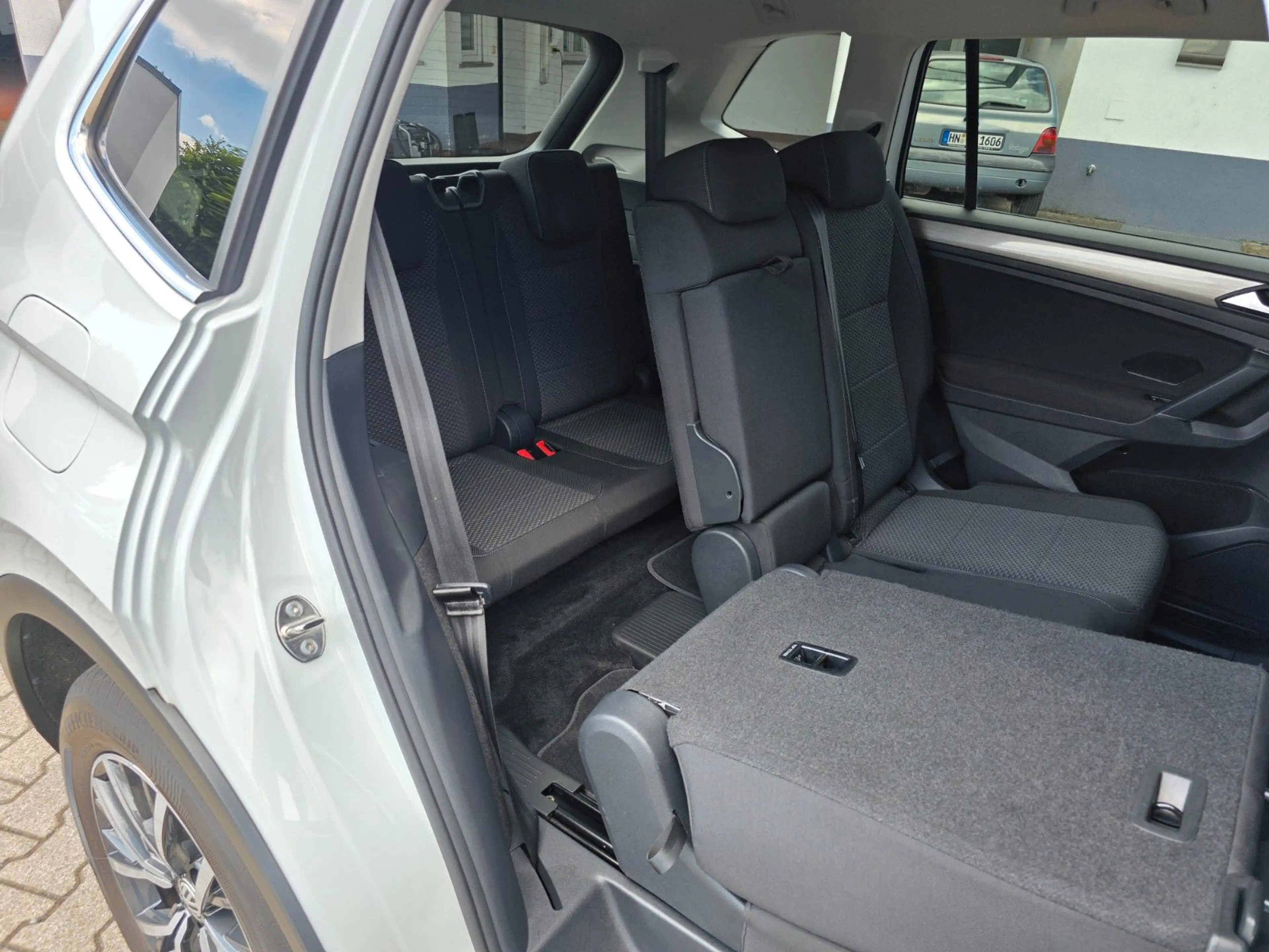 Volkswagen Tiguan Allspace 2.0 TDI DSG/4Motion/7-Sitze/1.Hd — photo 20