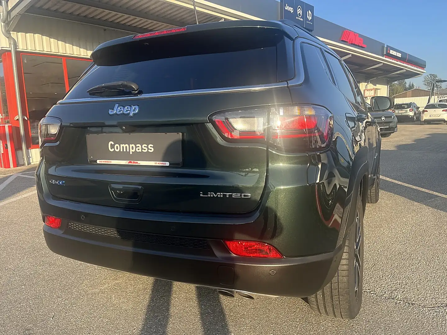 Jeep Compass 1.3 PHEV Limited 190 PS AT 4xe Grün - 2