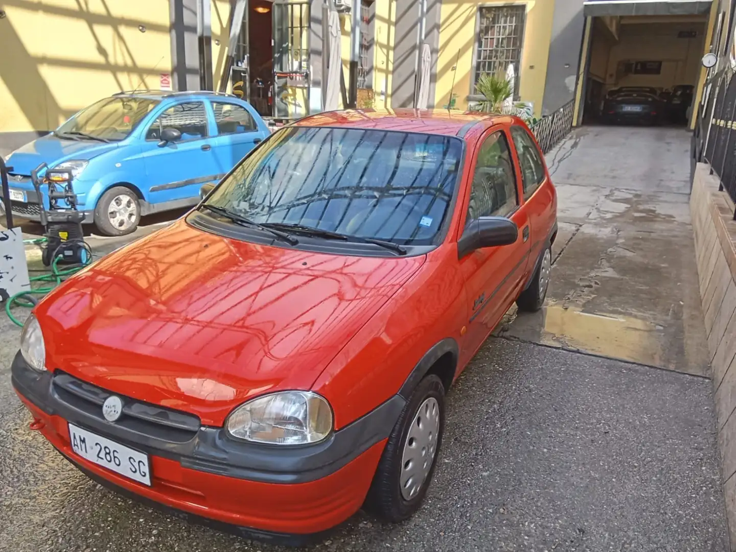 Opel Corsa 3p 1.2 Viva KM 120.000 Roşu - 2