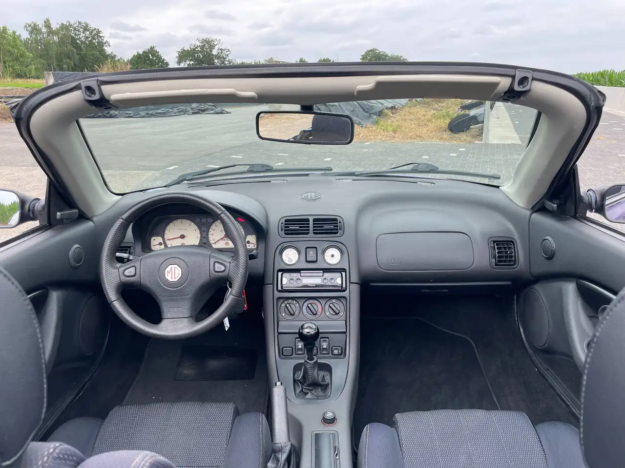 MG MGF unieke kleur, volledig onderhouden met garantie, foto 7