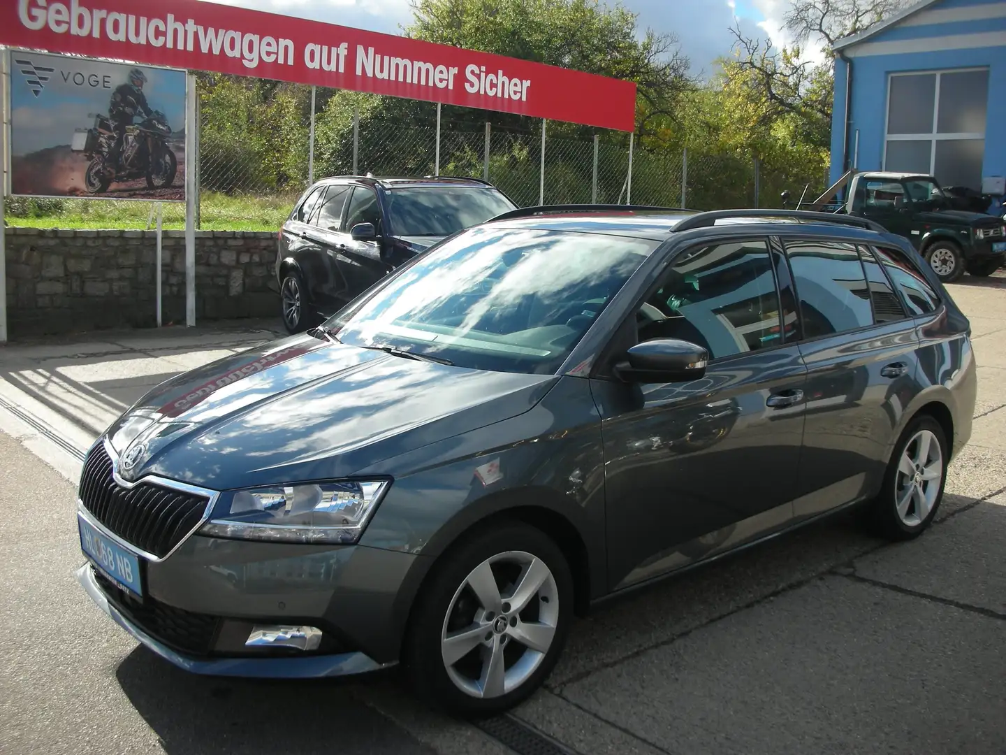 Skoda Fabia Fabia Combi Style 1,0 TSI Style 8-fach bereift !! Grau - 2