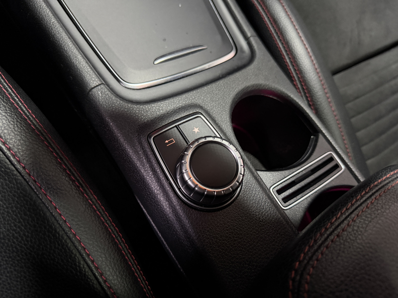 Mercedes-Benz A 180 Ambition - Pano / Navi / Bluetooth — photo 24