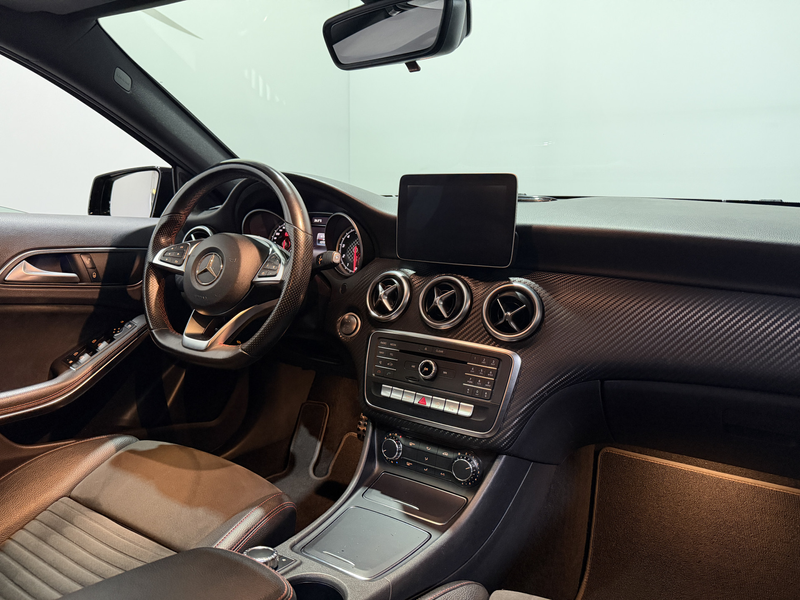 Mercedes-Benz A 180 Ambition - Pano / Navi / Bluetooth — photo 3