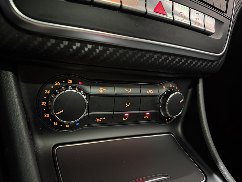 Mercedes-Benz A 180 Ambition - Pano / Navi / Bluetooth — photo 23
